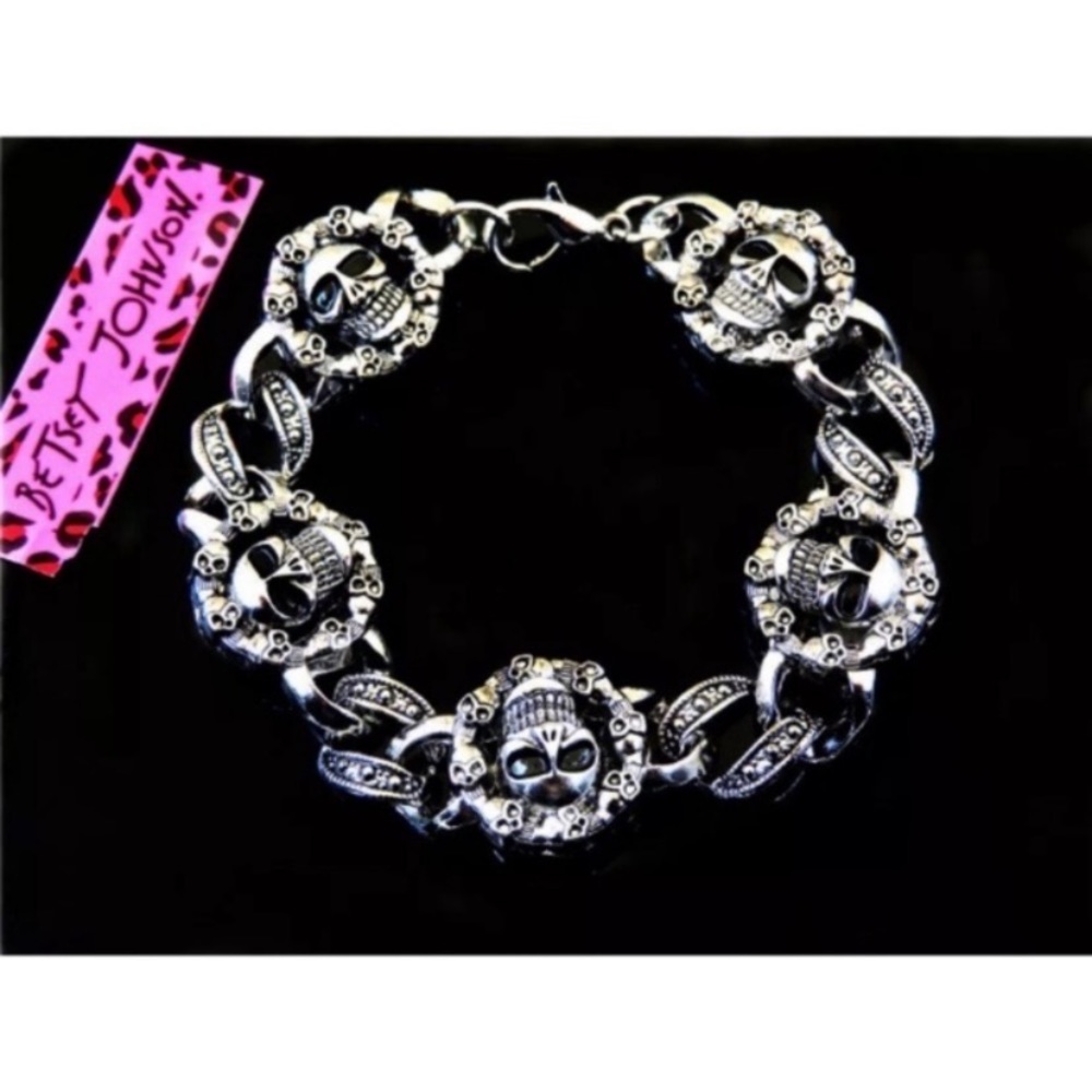 Betsey Johnson skull bracelet